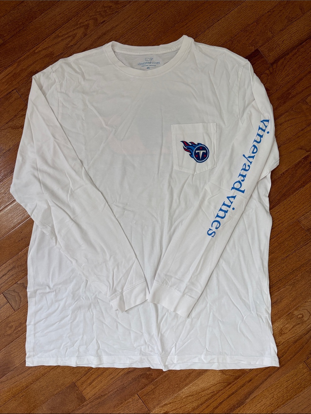 Vineyard Vines Tennessee Titans Men’s XL long sleeve T-shirt 100% cotton